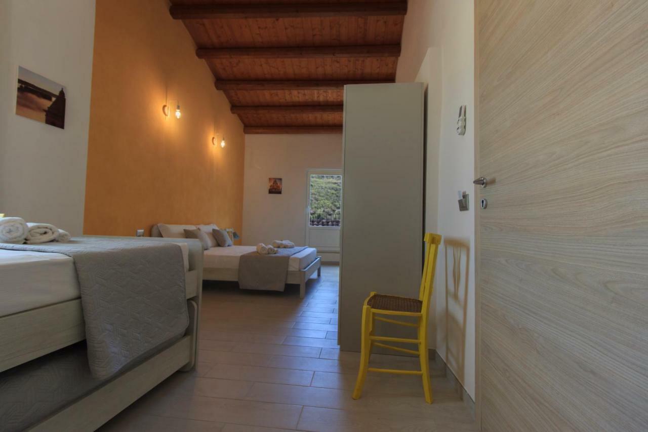 Il Sentiero Dell'Itria - Camere Con Vista Ragusa Exterior photo